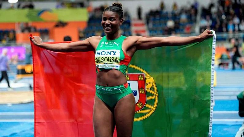 Agate de Sousa sagra-se campeã do mundo no salto em comprimento