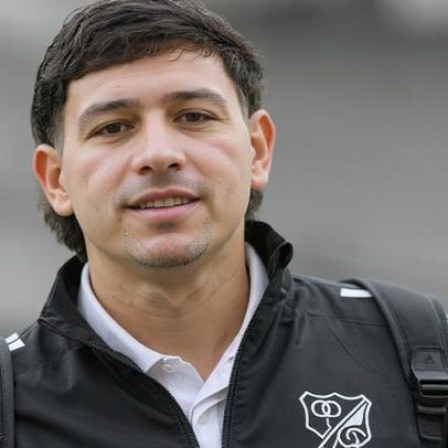 Jovem promissor colombiano morre após desmaiar durante jogo