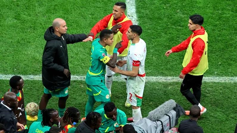 Idrissa Gueye comenta decisão da CAF sobre a CAN e defende o desempenho do Senegal