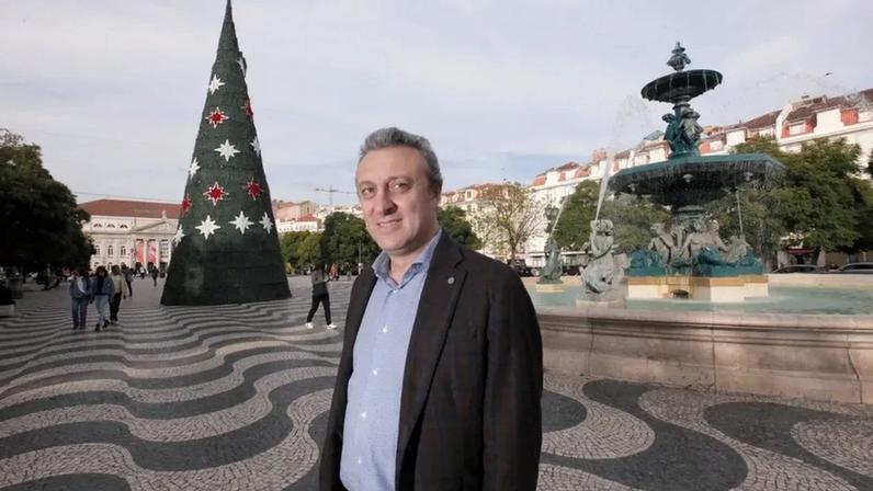 Jorge Castro foi fotografado pela SÁBADO em 2018, numa reportagem sobre luzes de Natal em Lisboa
