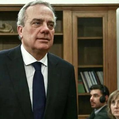 Ricciardi falha destituição de Salgado em dia decisivo