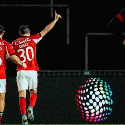 Saviola marca pelo Benfica e empata com Dortmund em jogo de lendas