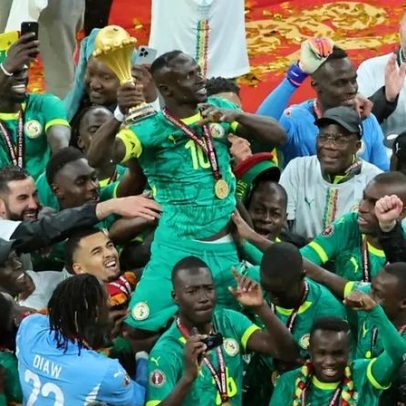 Senegal vai exibir troféu de campeão africano no Stade de France