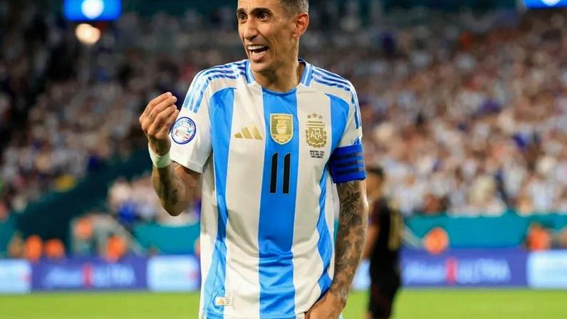 Scaloni aborda possível regresso de Di María à seleção da Argentina