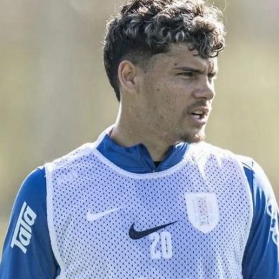 Maxi Araújo em Wembley: 12 clubes enviam emissários para observar o ala Sporting