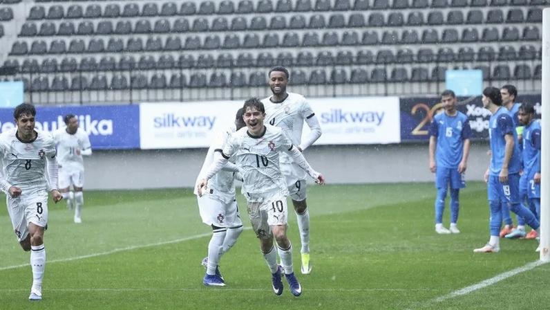 Portugal vence Azerbaijão por 4-0 com domínio notável