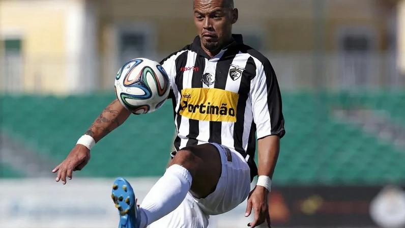 Mazola ao serviço do Portimonense