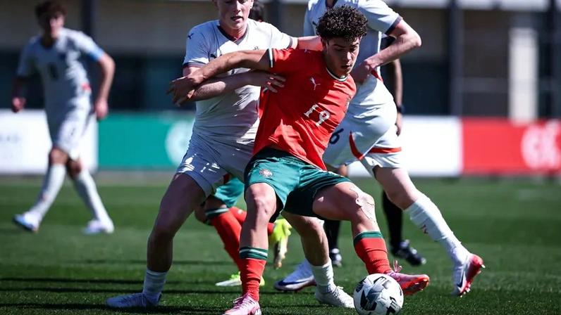 Afonso Semedo marcou de bibicleta na vitória da Seleção sub18 frente à Islândia