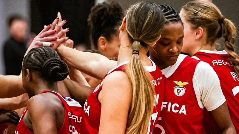 Benfica eliminou o Esgueira