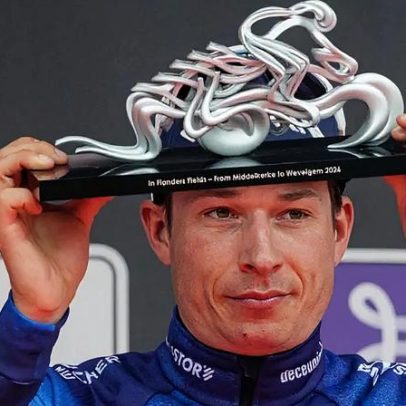 Jasper Philipsen vence sprint na In Flanders Fields