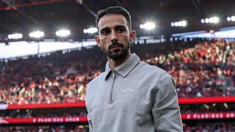 Gil Lameiras tenta guiar o V. Guimarães a nova sequência positiva