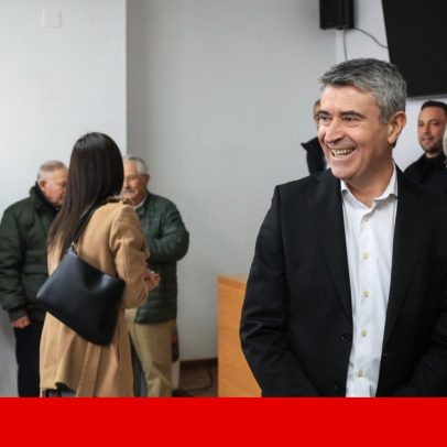Carneiro é reeleito líder do PS com 96,9% dos votos