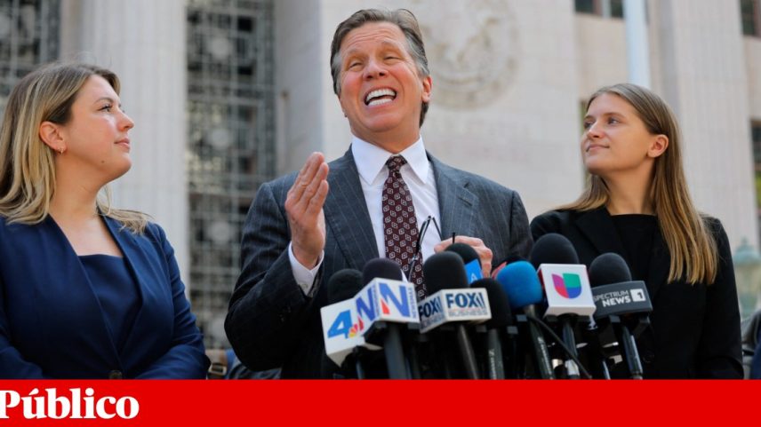 O advogado Mark Lanier, representante da requerente, falou à imprensa após a decisão do júri