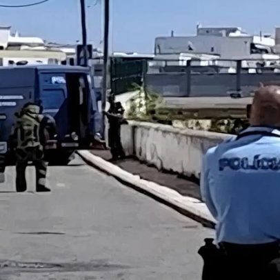 Granada encontrada dentro de veículo em Olhão
