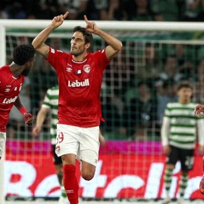 Gonçalo Paciência comenta três golos e não quer alimentar a arbitragem