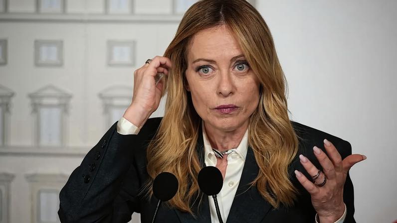 Rússia responde à convocatória do embaixador em Roma após insultos a Meloni