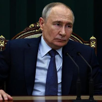 UE aprova sanções à Rússia, mantém suspensa proibição de serviços marítimos