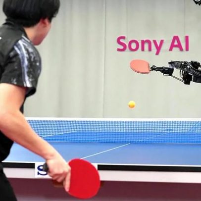 Robot ACE: IA supera profissionais de ténis de mesa