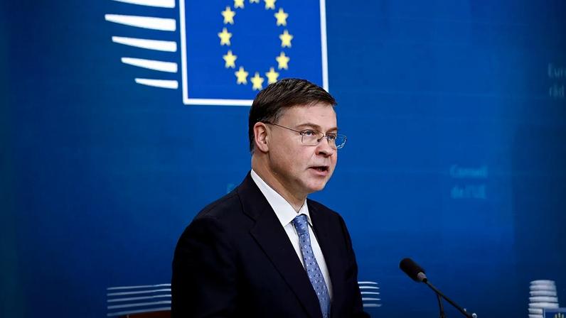 UE otimista com fim do veto húngaro ao empréstimo de 90 mil milhões à Ucrânia