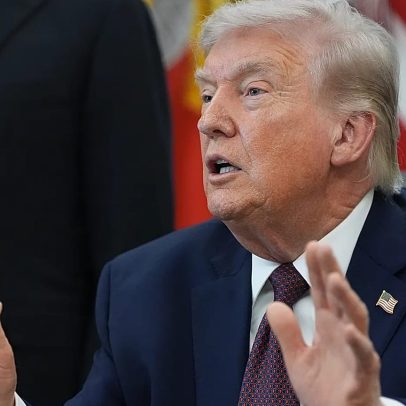 EUA: Trump anuncia tarifas de até 100% sobre medicamentos patenteados