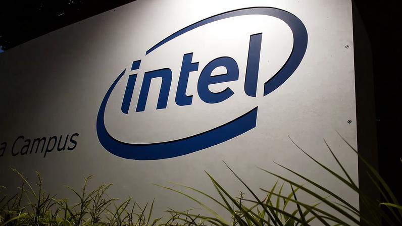 ARQUIVO. Uma placa assinala a entrada do campus Hawthorne Farm da Intel, em Hillsboro, no Oregon, em julho de 2010