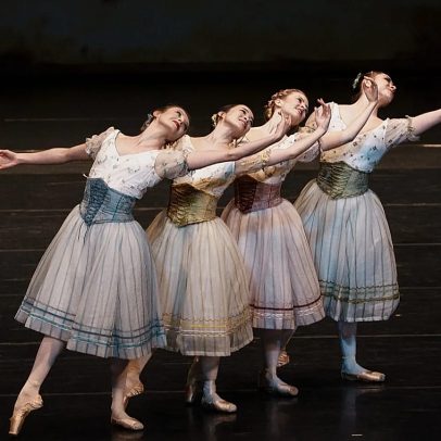 Teatro Real Dinamarquês estreia-se em Astana, ponte entre Europa e Ásia