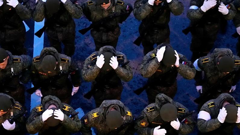 Kiev rejeita trégua de Moscovo no Dia da Vitória e pede cessar-fogo duradouro