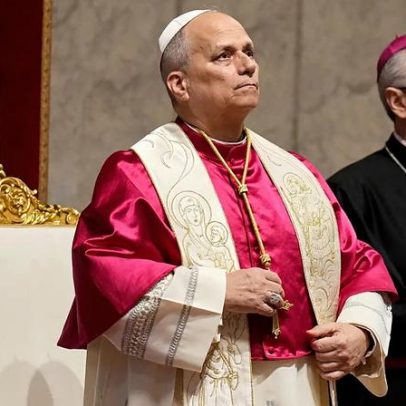 O Papa Leão XIV pede fim da idolatria e critica a guerra