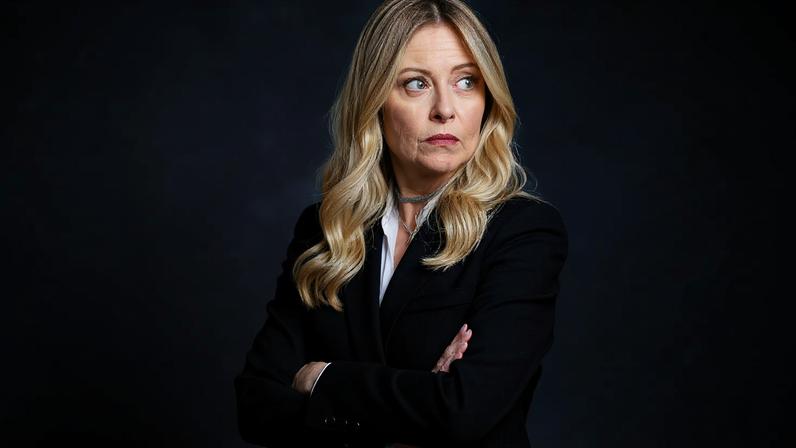 A primeira-ministra italiana, Giorgia Meloni, durante uma reunião com o primeiro-ministro albanês, Edi Rama, no Palazzo Chigi, em Roma, quinta-feira, 16 de abril de 2026.