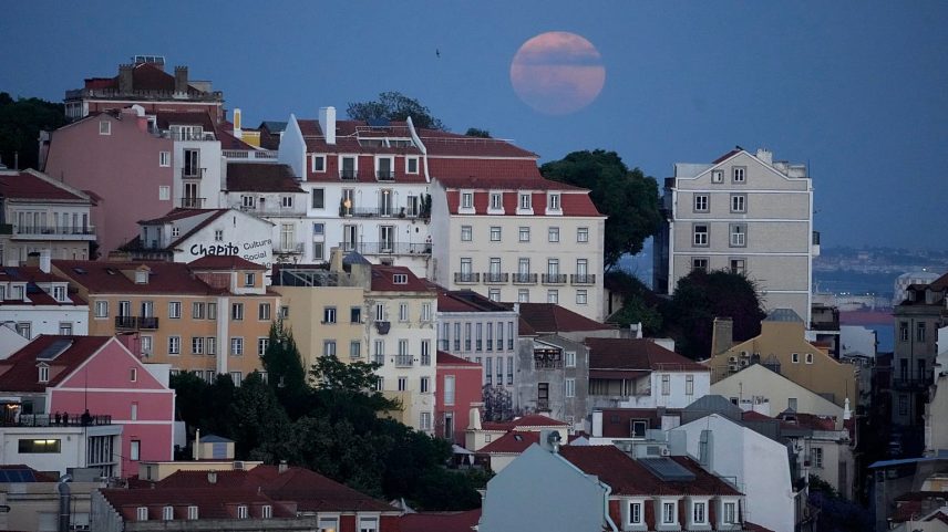 Preço das casas em Portugal sobe 18,9% em 2025 e 180% na década