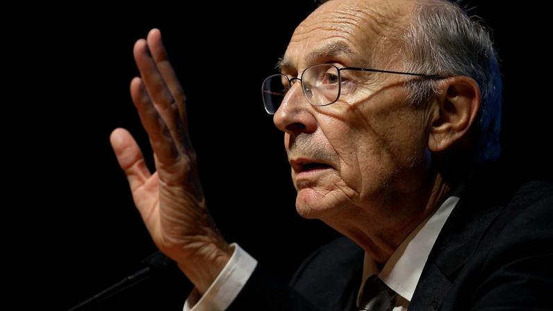 O escritor português José Saramago, vencedor do Prémio Nobel da Literatura de 1998