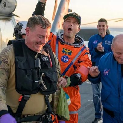 Vídeo mostra cápsula da Artemis II a amarrar no Pacífico