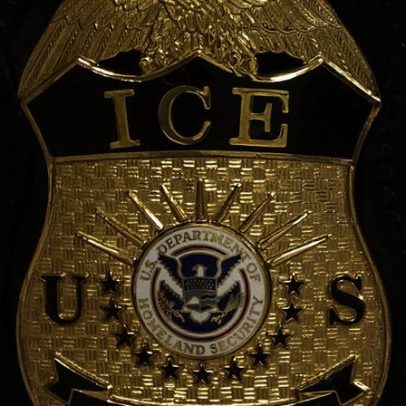 Paris pede libertação de francesa de 86 anos detida pelo ICE