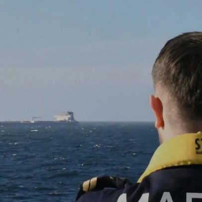 O que sabemos sobre o navio ABINSK e por que não foi parado