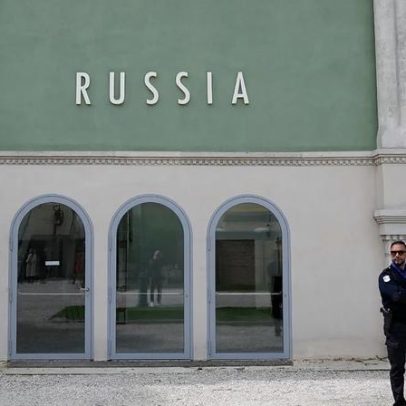 UE corta financiamento da Bienal de Veneza por participação da Rússia