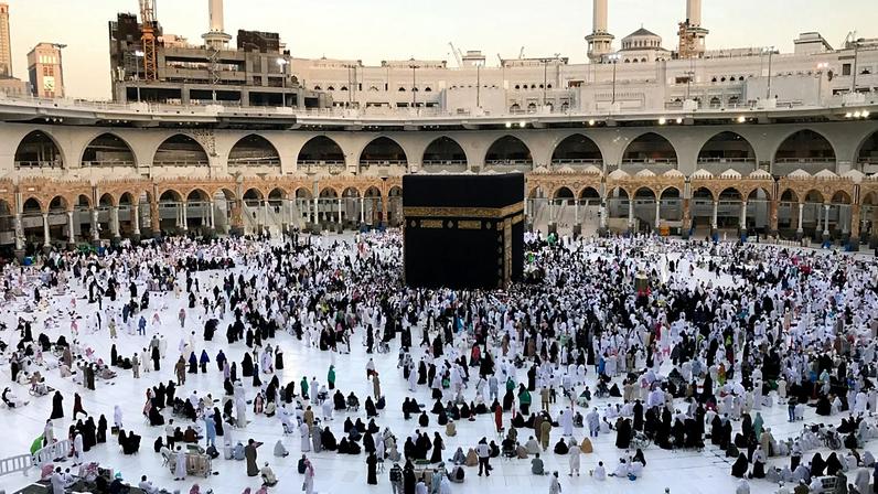 Meca prepara aeroporto para receber peregrinos em voos diretos