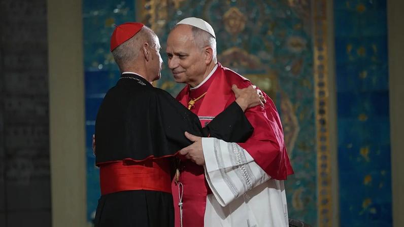 Cardeal-arcebispo de Argel Jean-Paul Vesco recebe o papa Leão XIV