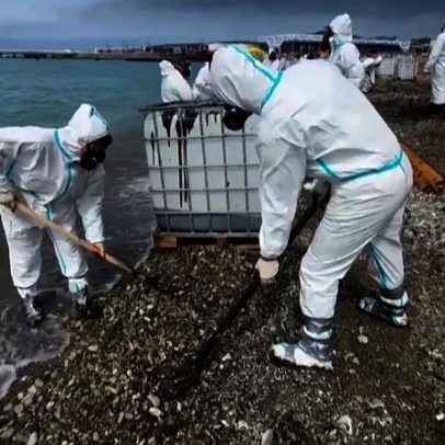 Fumo cobre Tuapse após ataques de drones ucranianos a refinaria