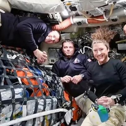 Astronautas da Artemis II iniciam viagem à Lua após volta de um dia à Terra