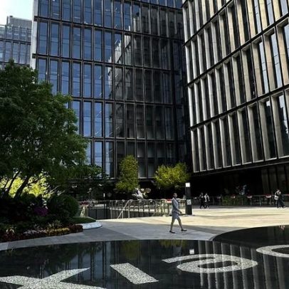 Fábrica da Xiaomi em Pequim produz smartphone a cada 6 segundos