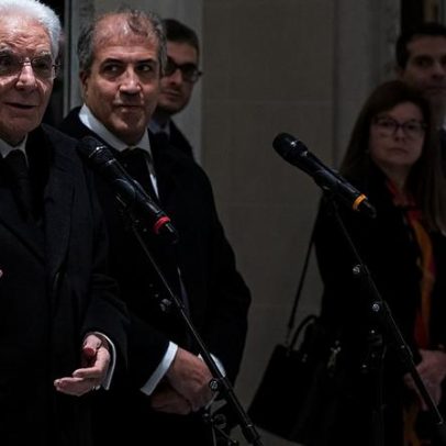 Génova reintegra empregada substituída por IA antes do Dia do Trabalhador