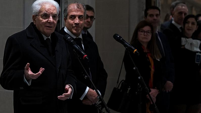 Génova reintegra empregada substituída por IA antes do Dia do Trabalhador