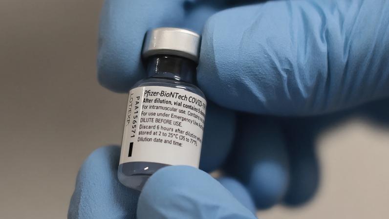 Tribunal belga ordena Polónia a comprar vacinas COVID-19 por 1,3 mil milhões de euros