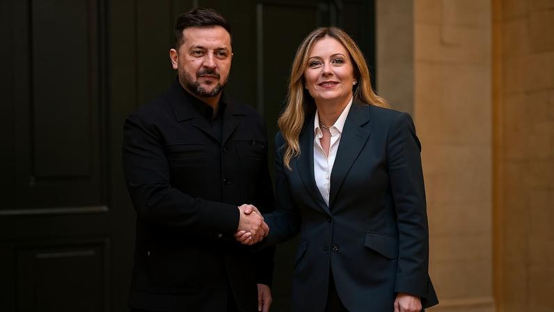 Zelensky em Roma: Itália interessa produção conjunta de drones, diz Meloni