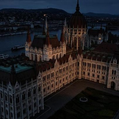 UE e Hungria unem esforços para desbloquear fundos europeus