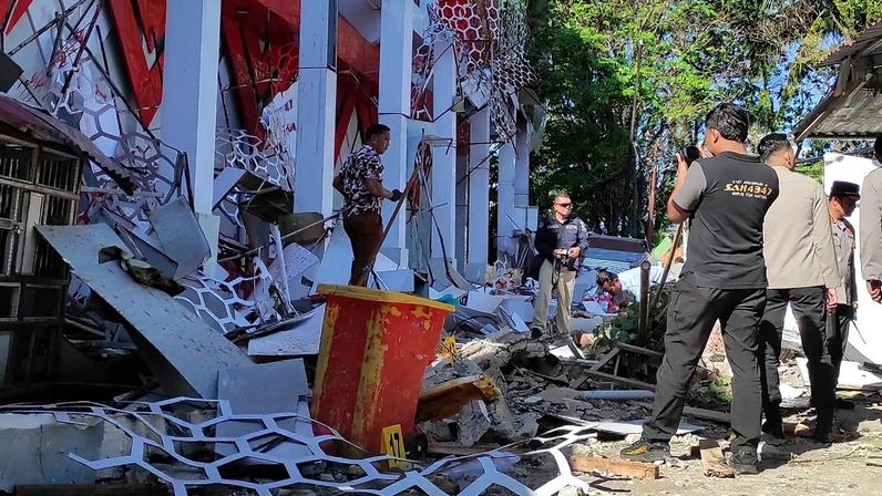 Sismo de 7,4 atinge Molucas; alerta de tsunami na Indonésia