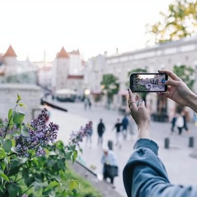 Destinos ideais para mulheres que viajam sozinhas, dois na Europa