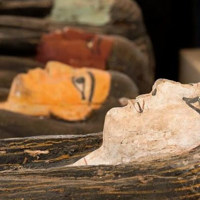 Arqueólogos espanhóis encontram múmia com fragmento da Ilíada no Egito