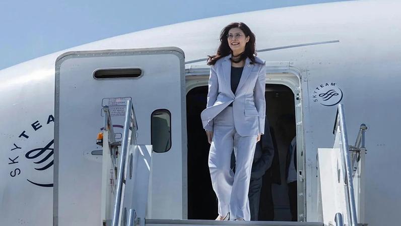 Líder da oposição de Taiwan faz rara visita à China numa viagem pela paz