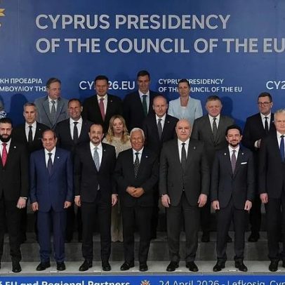 UE promete fortalecer laços económicos e de segurança com o Oriente Médio